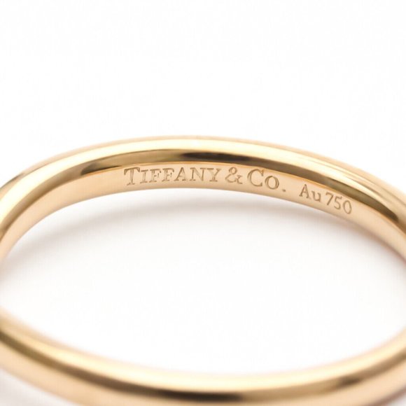 Elegant Rose Gold Ring with Diamonds - Picture 6 of 9